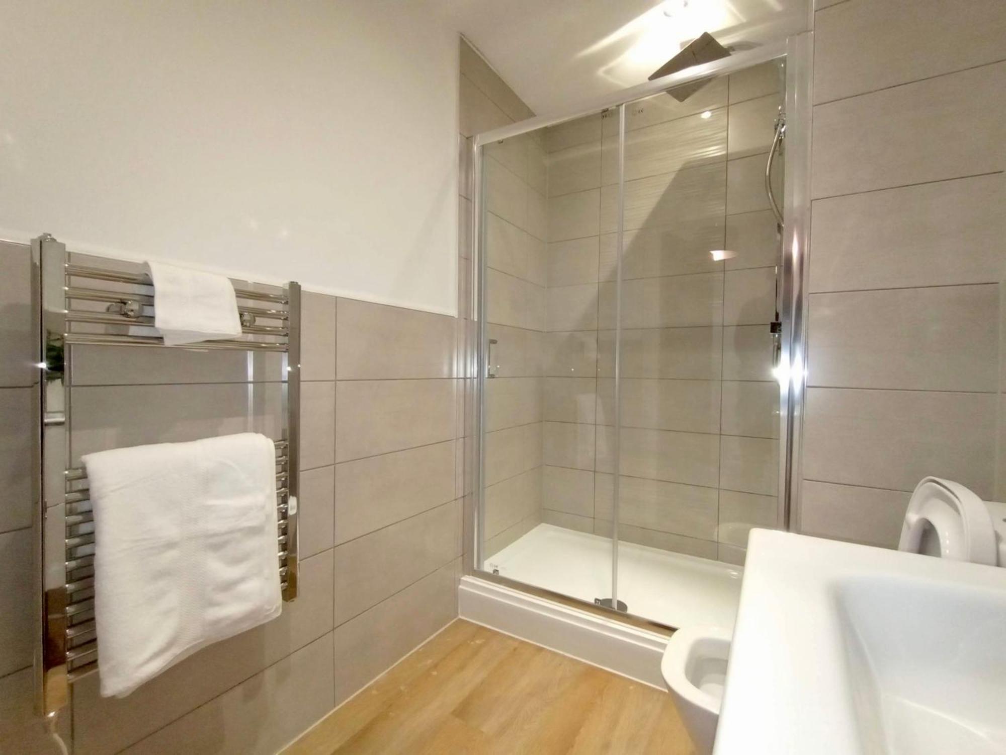 Апартаменты Luxury 2 Bed 2 Bath Flat Near Old Trafford Манчестер Экстерьер фото