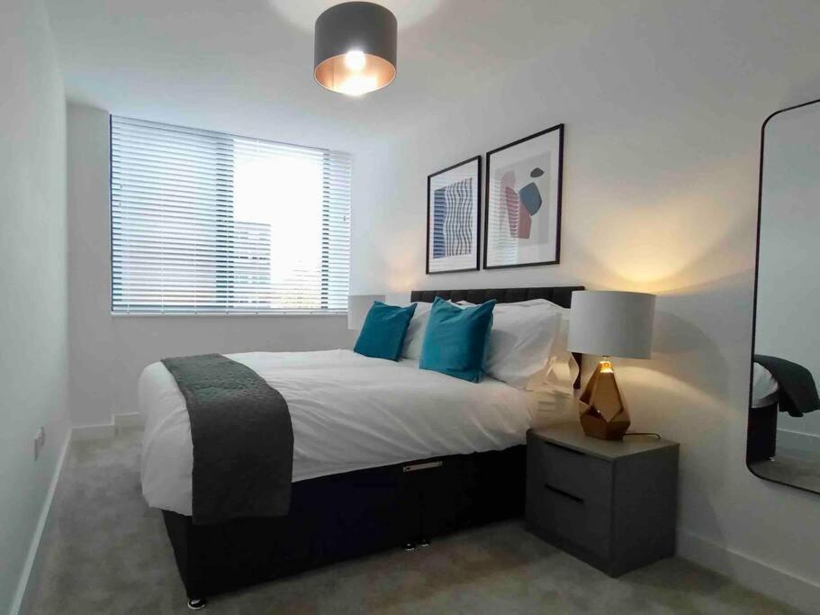 Апартаменты Luxury 2 Bed 2 Bath Flat Near Old Trafford Манчестер Экстерьер фото