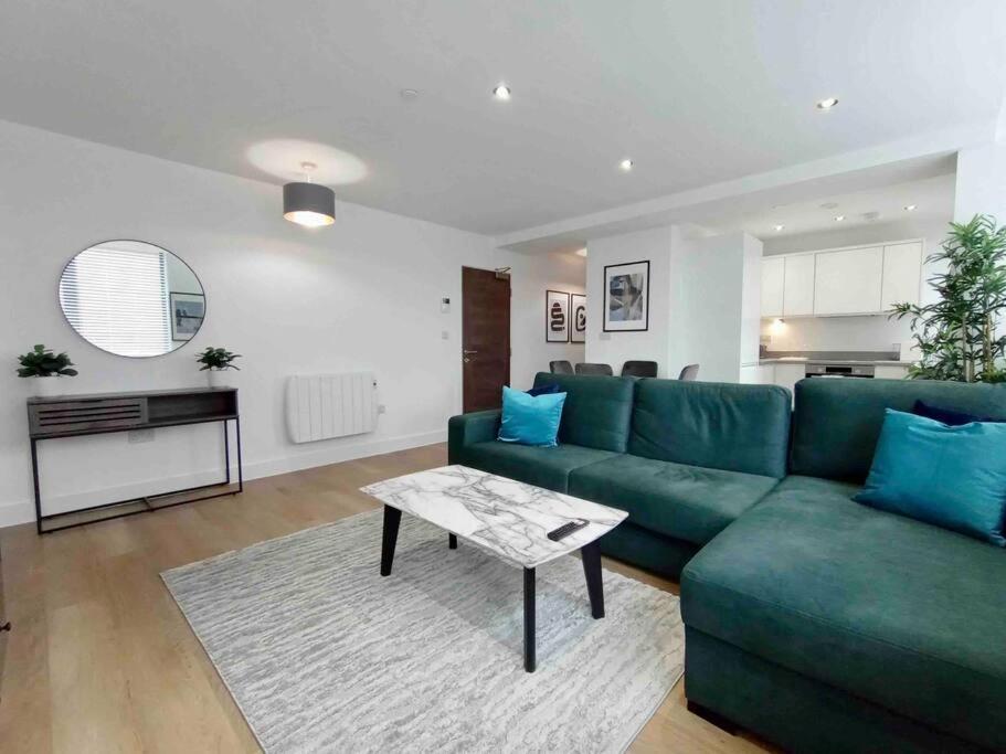 Апартаменты Luxury 2 Bed 2 Bath Flat Near Old Trafford Манчестер Экстерьер фото