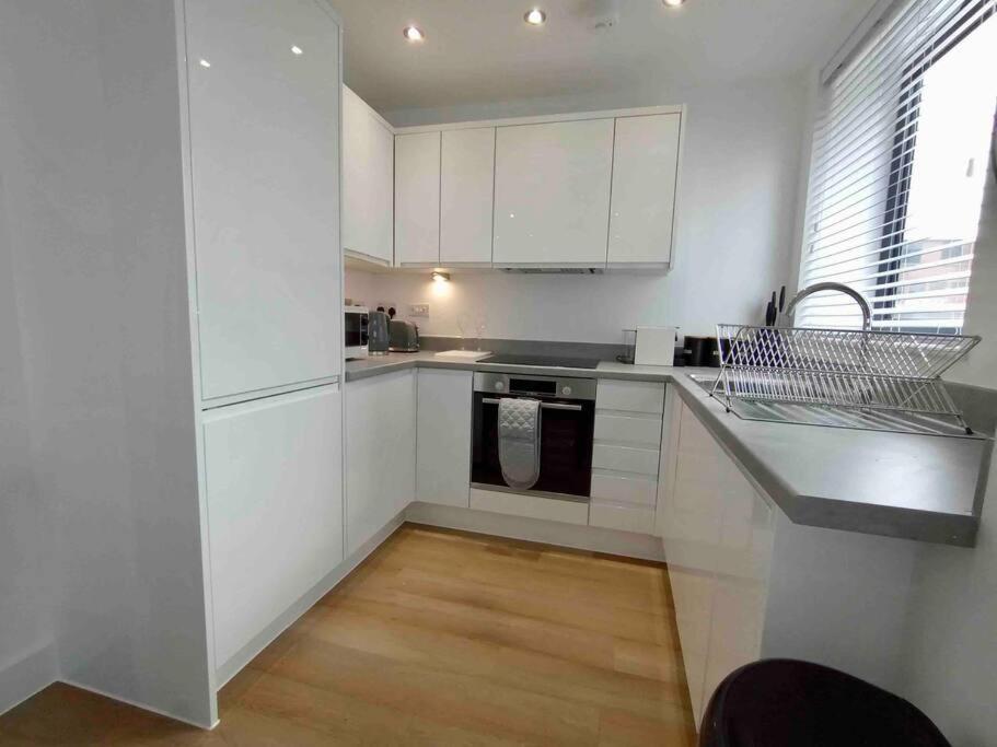 Апартаменты Luxury 2 Bed 2 Bath Flat Near Old Trafford Манчестер Экстерьер фото